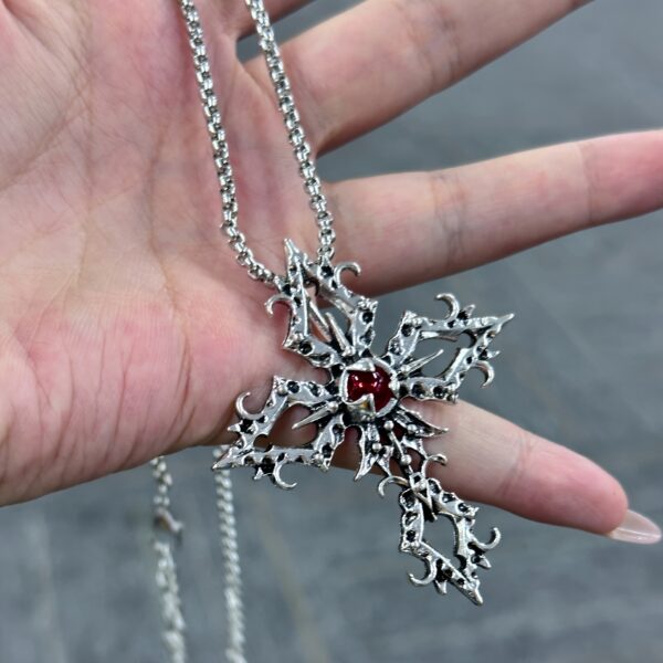 1pc Gothic Vintage Cross Necklace - Stainless Steel Intricate Gothic Design with Red Accent, Edgy Alternative Fashion Jewelry for Women & Men