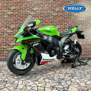 WELLY Kawasaki Ninja ZX-10R Motorcycle Replica - 1:12 Scale Toy Bike with Push-to-Move Action, Realistic Green & Black Racing Design, for Kids Ages 6+ - Motorcycle Enthusiast Gift, Detailed Replica, Sturdy Build