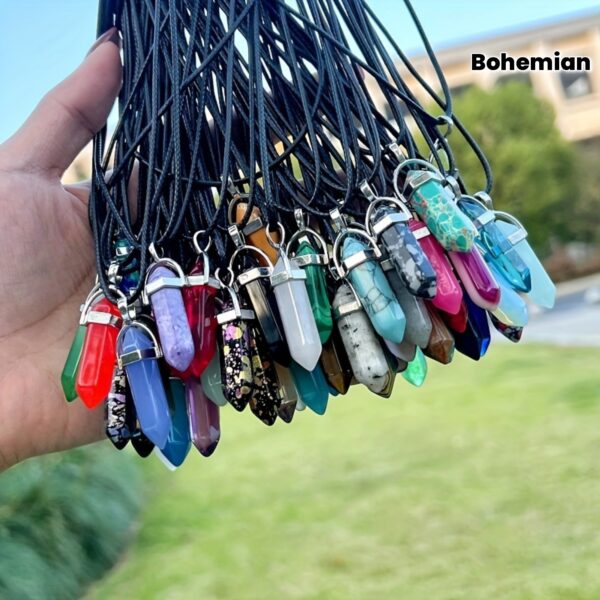 30 Multi-Color Chakra Pendants & Adjustable Faux Leather Necklace Set - Suitable for DIY Bracelet, Earring, Necklace Making, Romantic Gifts, Natural Stone Pendant Necklaces, Bohemian Style, Y2K, Sexy Style, Halloween Pendants, Halloween Necklaces