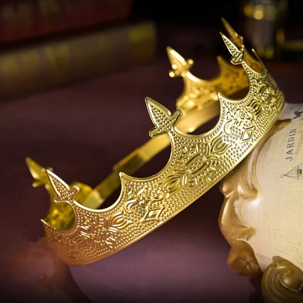 Bohemian Style King Crown Headpiece for Men, Vintage Court Crown Prop for Performance, Alloy Material, No Power Required, Featherless, Suitable for Women