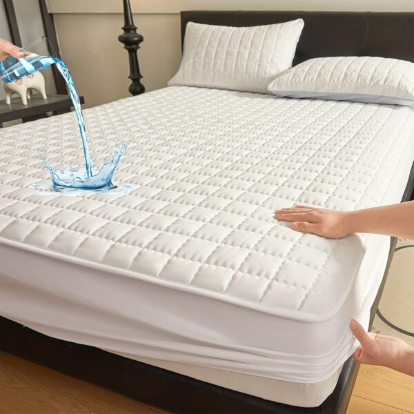 1pc Heavy-Duty High Quality Mattress Protector & Non-Slip Fitted sheet - Extra Large Bed Sheet for King, Queen, Twin/Full/California King - Spill-Proof Mattress Cover, Machine Washable Bedding Protector, Home Essentials, Quilted Design, Reinforced Stitching, Busy Households