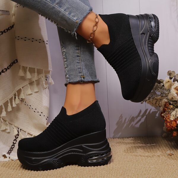 Women'S Casual Striped Slip-On Sneakers - Lightweight And Breathable Knitted Material, Thick Sole Suitable for All Seasons Q-007