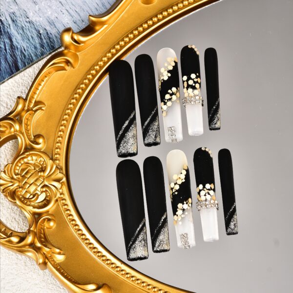 10Pcs/1Pair High Quality Handmade Wearable Nails, Nail Patches, Removable Nail Patches, Press-On False Nails, Black White Long Nails, Golden Stickers with Glittering Diamonds Decoration, Exquisite Ladies Decorative Long Nails, Free Nail Patch Tools