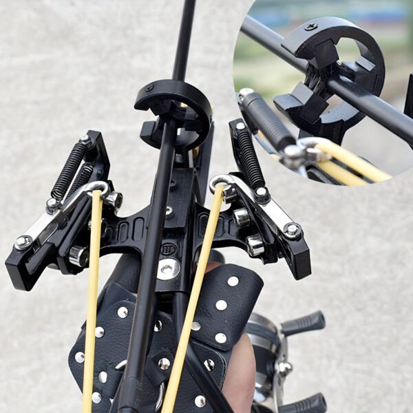 e3e2f0ab-f66d-4be5-8e88-8ee117a744f4.jpg Piaoyu 12pcs 31.5" Fiberglass Hunting Arrows for Bow Hunting and Target Practice, Suitable for Recurve & Long Bows, Independence Day Festive Archery Equipment