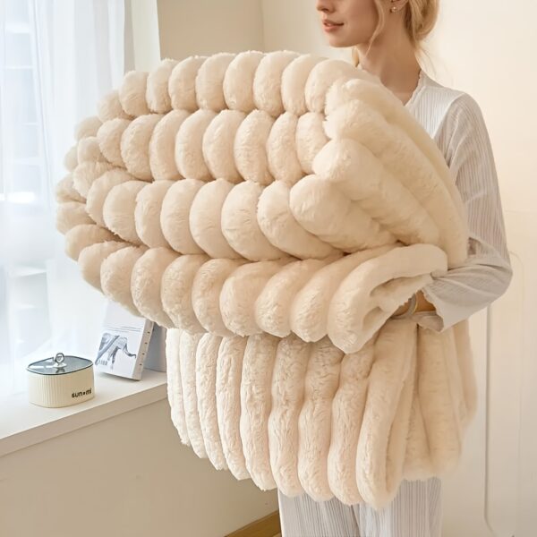 [Soft Rabbit Fur Blanket] Super Soft Luxurious Faux Rabbit Fur Throw Blanket - Warm & Cozy for Couch, Bed, Office, Nap, Outdoor Camping And Travel - Versatile All-Season Gift, Christmas Present